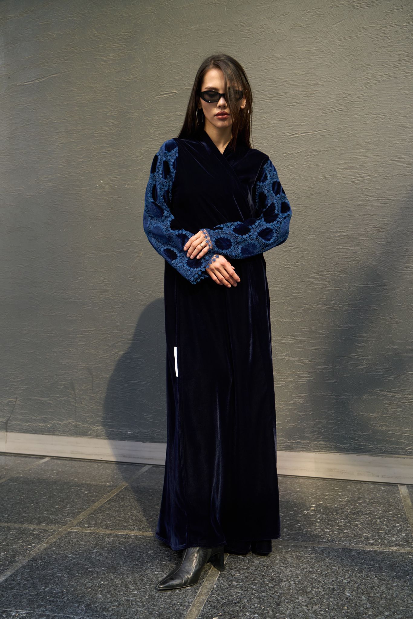 Luna in dark blue (1)