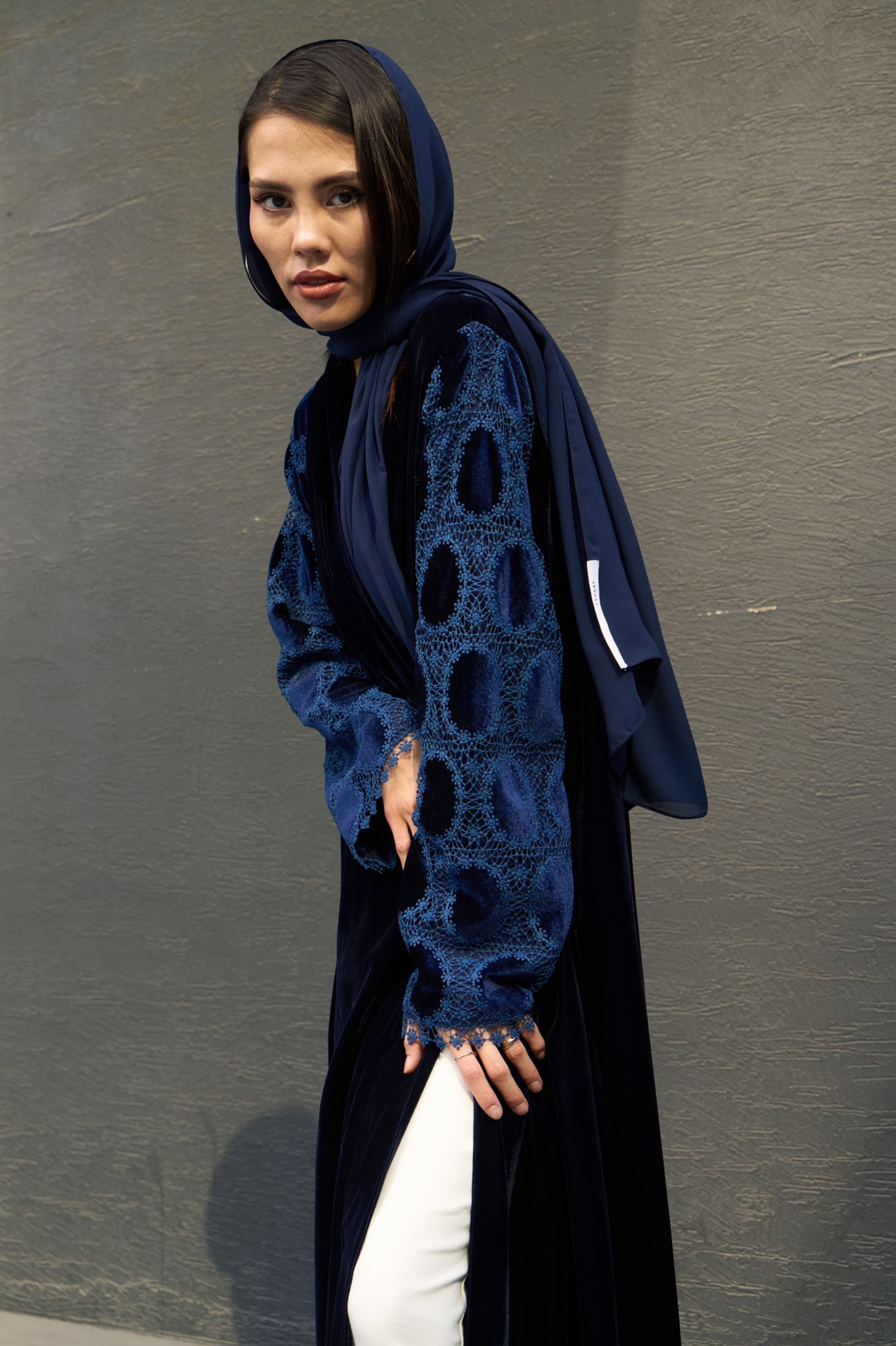 Luna in dark blue (5)